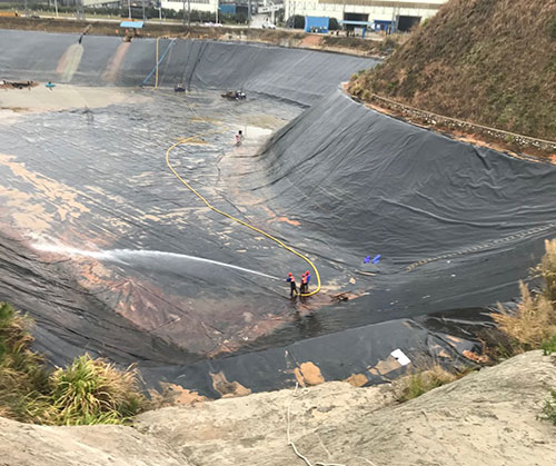 玉泉街道废水池清理
